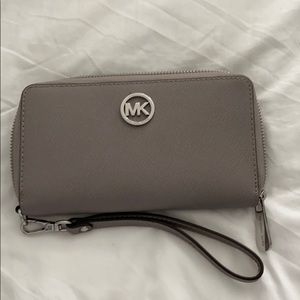 Michael Kors wallet wristlet